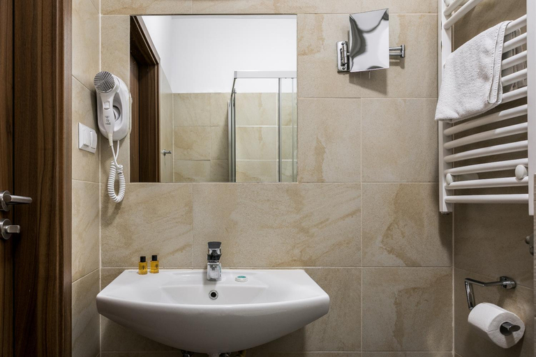 Bathroom 3, Royal Apartments, Kraków City