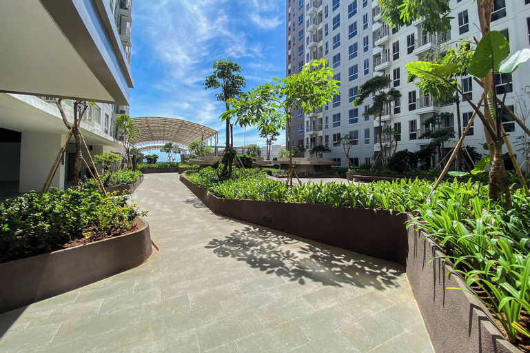 Exterior & Views 2, Pleasurable And Tidy Studio At Tokyo Riverside Pik 2 Apartment, Tangerang