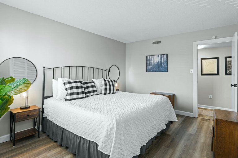 Bedroom 3, The Loft Picturesque Condo for 6 w/ Epic Views!, Sevier