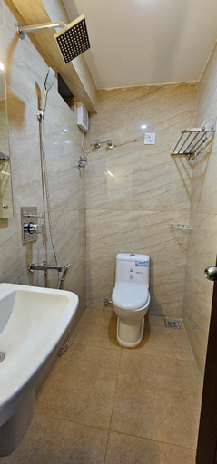 Bathroom 3, BLUEWAY RESIDENCY DOWNTOWN HOTEL, Thiruvananthapuram