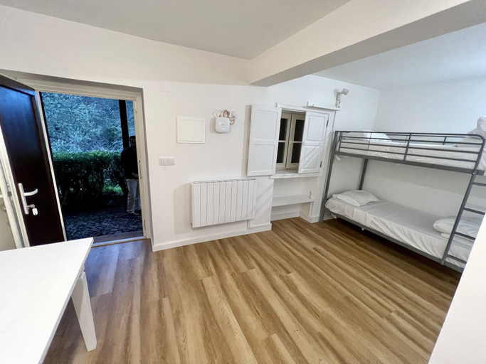 Bedroom 2, Rabaçal Nature Spot Cottage, Calheta
