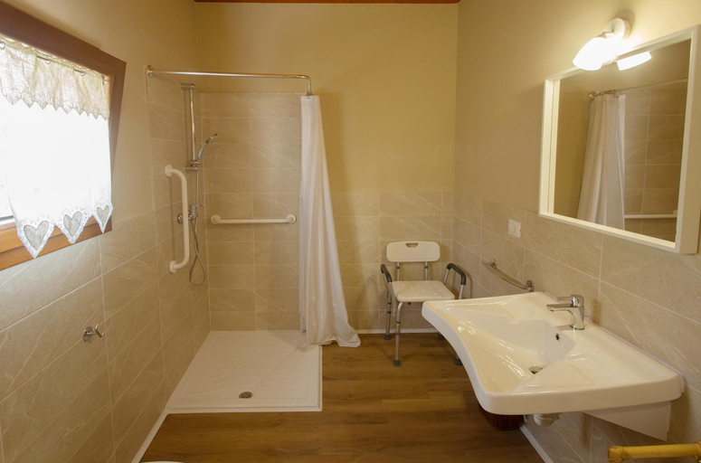 Bathroom 1, Albergo Diffuso Borgo Retrosi di Amatrice, Rieti