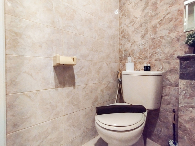 Bathroom 24