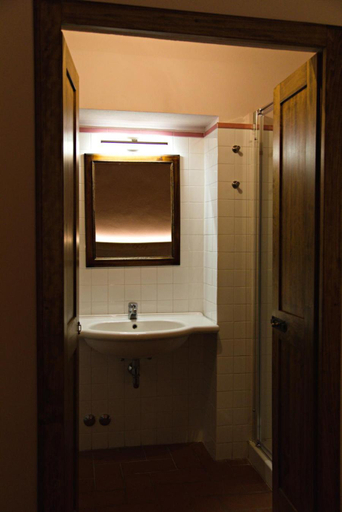 Bathroom 2, Paradiso in Chianti, Siena