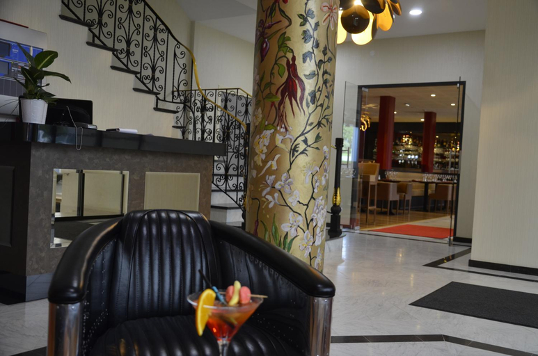 Public Area, Le Grand Hotel, Nord