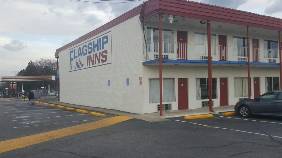 Exterior & Views 1, Flagship Inn, Petersburg