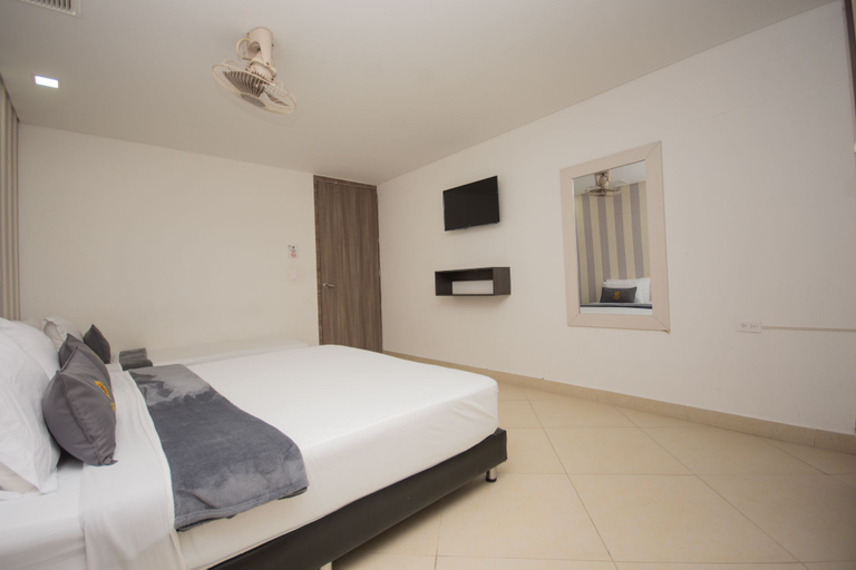 Bedroom 4, Hotel Perlatto, Bello