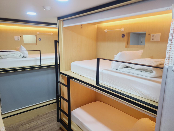 Bedroom 12