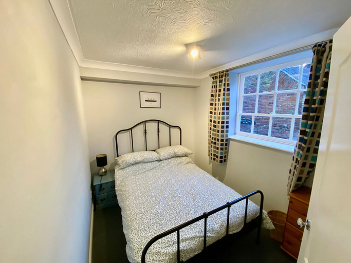 Bedroom 2, Characterful 3 Bed Cottage in Barrow Upon Humber, North Lincolnshire