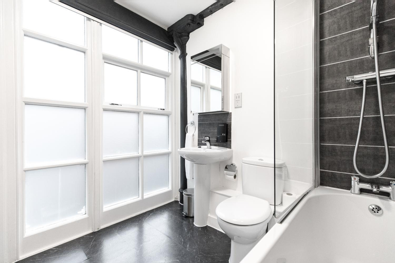 Bathroom 3, High Street Town House, Manchester