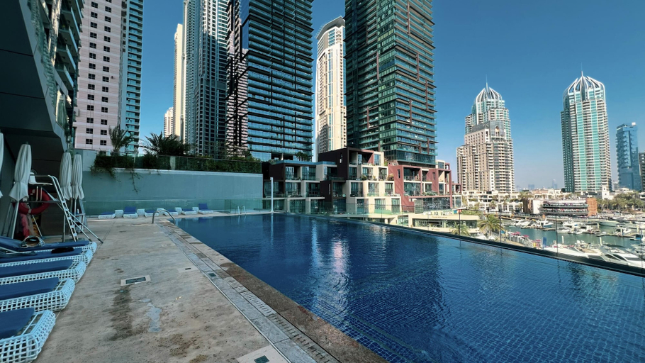Sport & Beauty 5, Stunning 1-bed in the Iconic Cayan Tower, Dubai