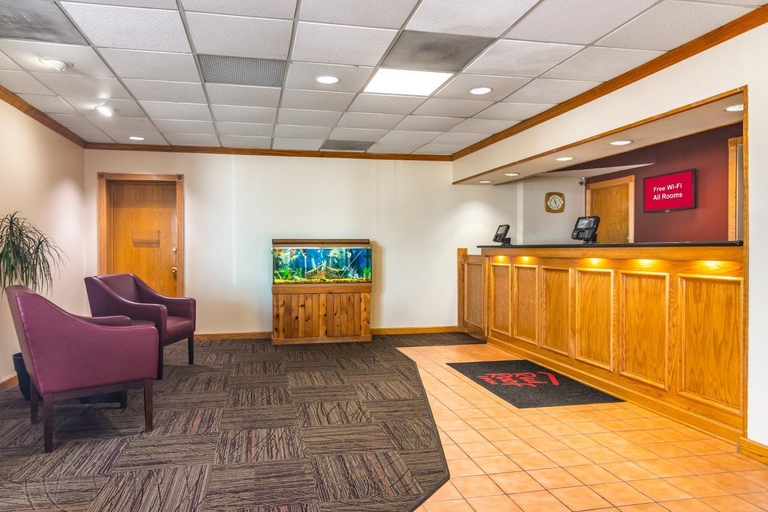 Public Area 2, Red Roof Inn Ashtabula - Austinburg, Ashtabula