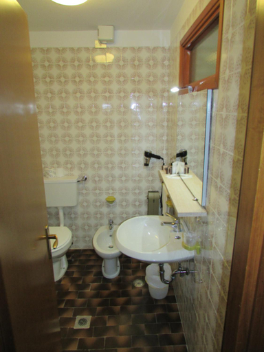 Bathroom 4, Hotel Meuble Meridiana, Aosta