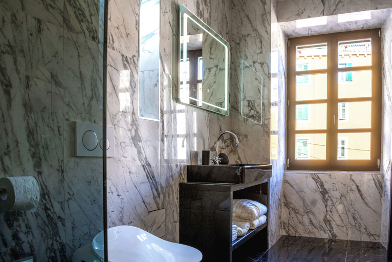 Bathroom 4, Palace Divnic by Armerun Heritage Hotel, Šibenik