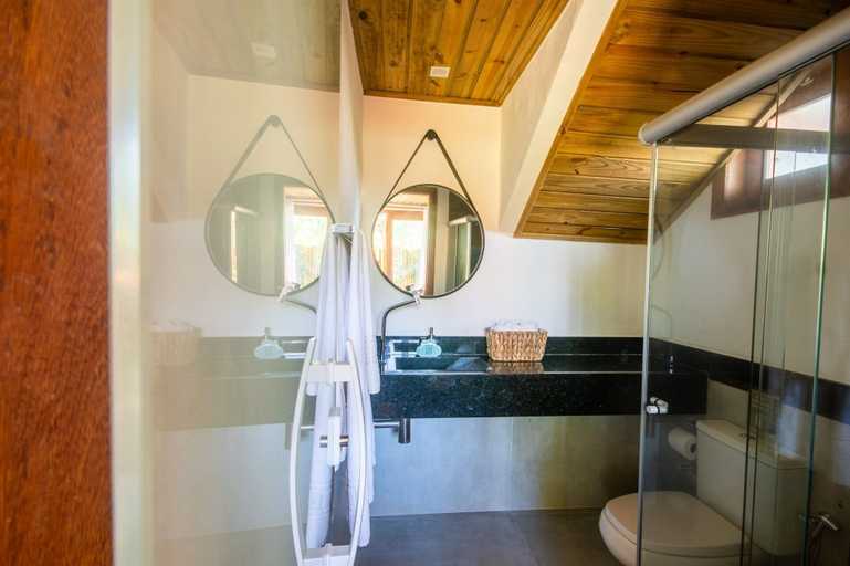 Bathroom 3, Mayim Villa, Maraú