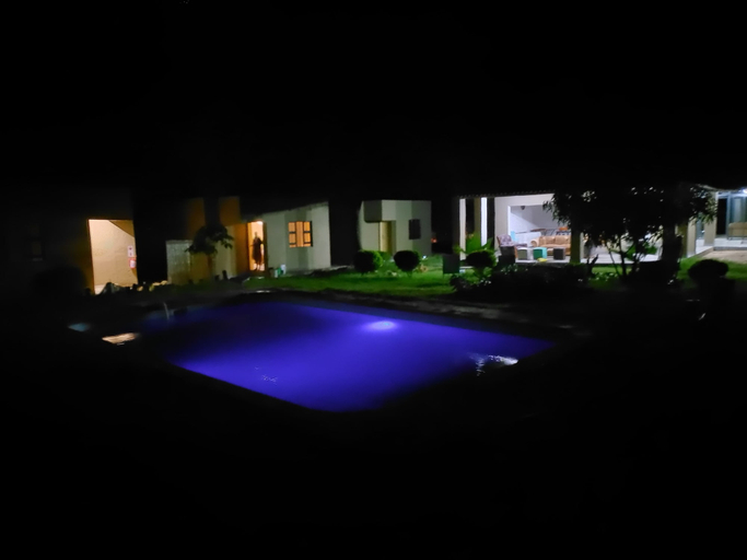 Sport & Beauty, Destiny Blo Inn, Chobe