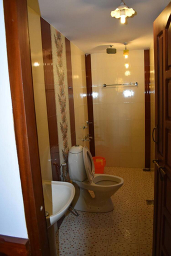 Bathroom, Mango Kerala Homes, Kottayam