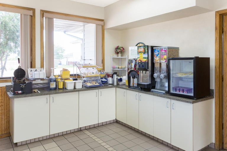 Food & Drinks, Days Inn by Wyndham Paxton, Keith