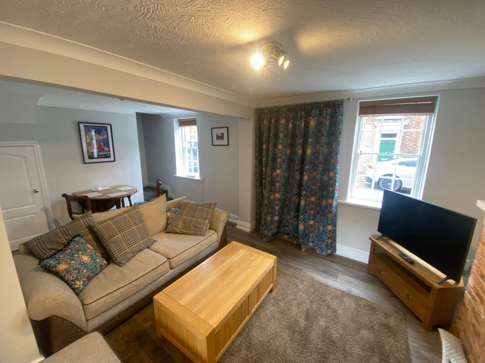 Others 5, Characterful 3 Bed Cottage in Barrow Upon Humber, North Lincolnshire
