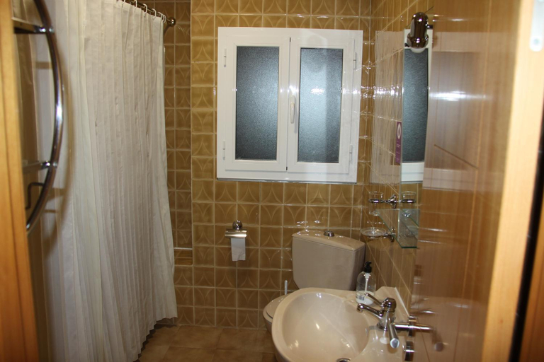 Bathroom 2, Venecia Bed&Breakfast, León