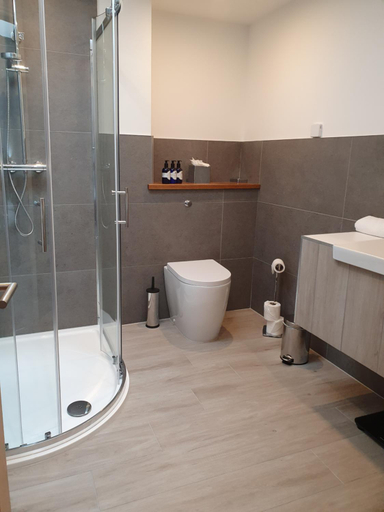 Bathroom 3, Ardeonaig Hotel & Restaurant, Perthshire and Kinross