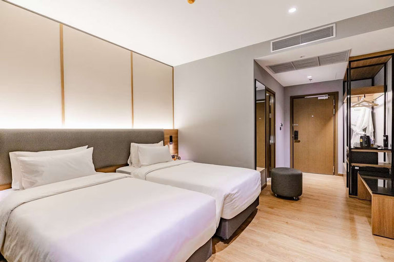 Bedroom 13