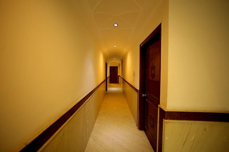 Others 3, Hotel Smart Stay, West