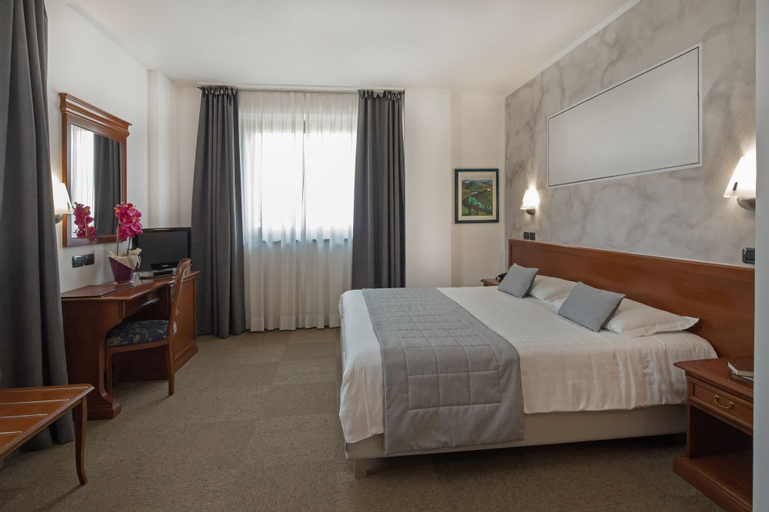 Bedroom 15