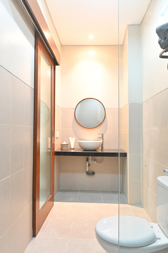 Bathroom 8