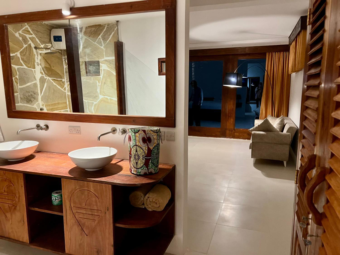 Bathroom 2, Mahali Zanzibar, Kusini