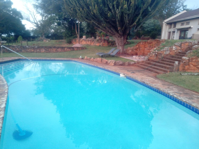 Swimming pool 5, Crest Farm Cottage, eThekwini