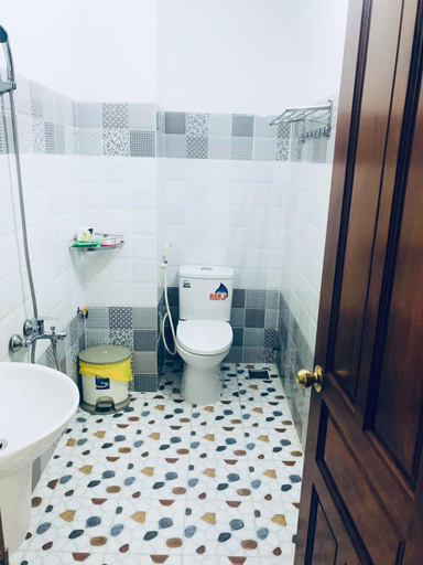 Bathroom 2, HOTEL DUC THANH, Côn Đảo