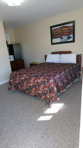 Bedroom 3, Relax Inn, Lake Hurron