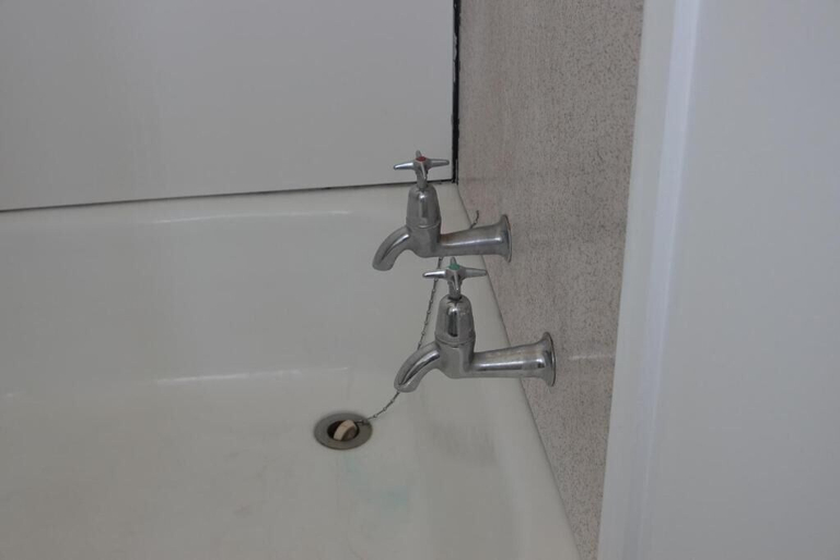 Bathroom 3, Ascot Lodge Motel, Hamilton