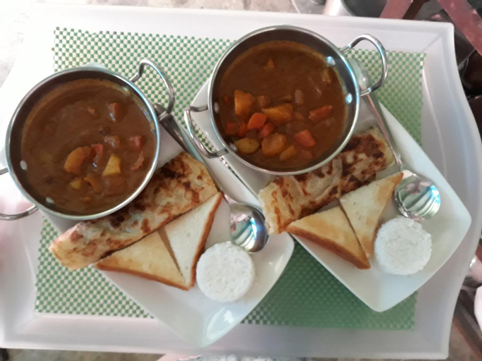Food & Drinks 15