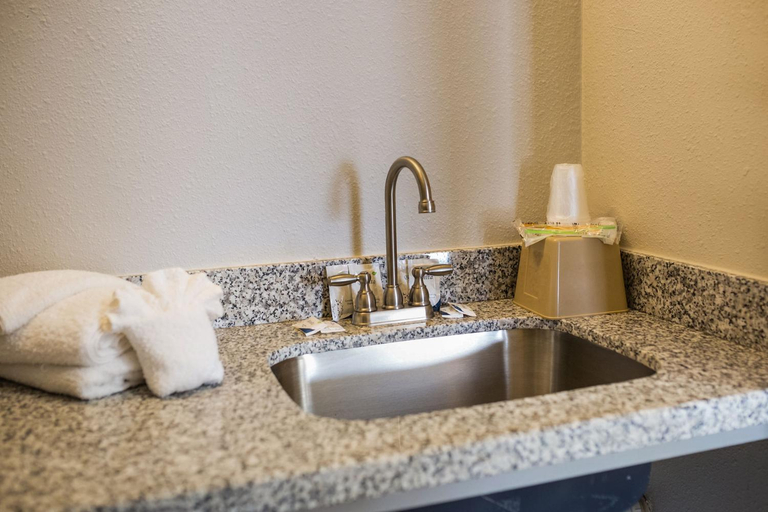 Others 5, Merit Inn Suites, Jefferson