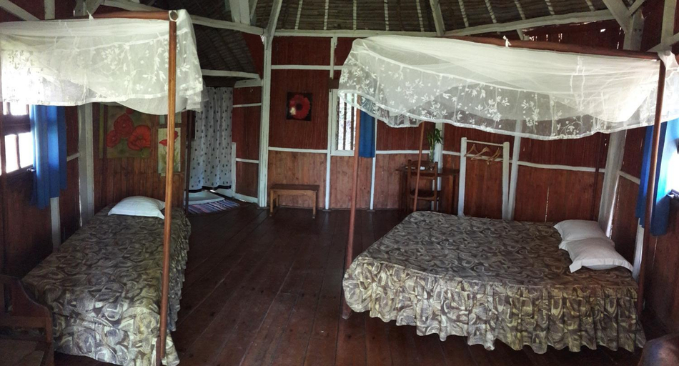Bedroom 2, Les Acacias Bungalows Manambato, Atsinanana