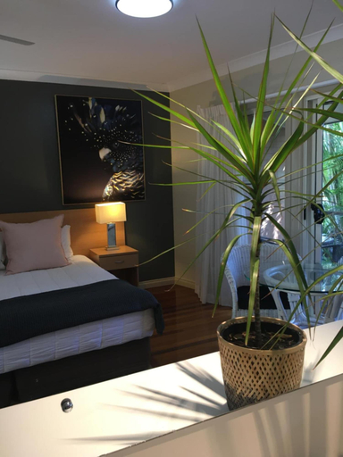 Bedroom 3, The Arabella Motel, Ballina