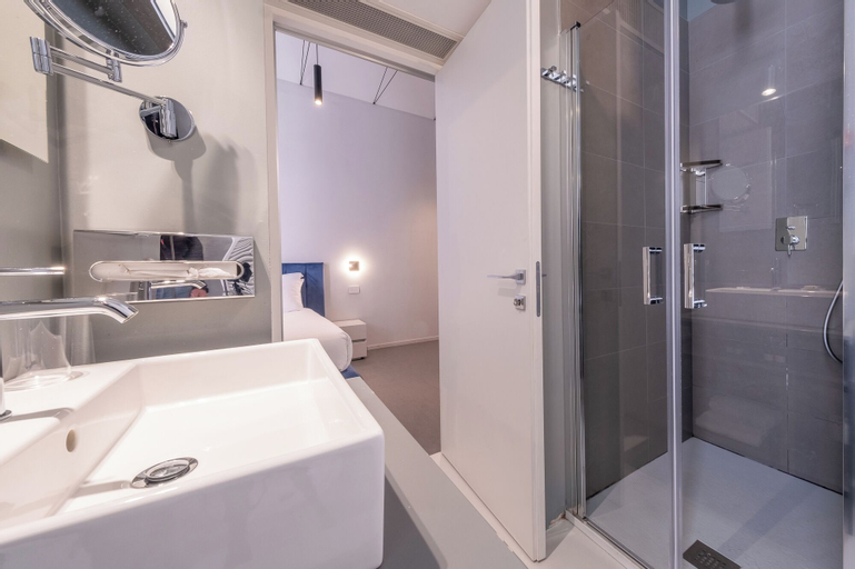 Bathroom 5