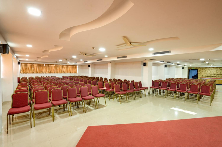 Others 5, Empire Residency, Alappuzha