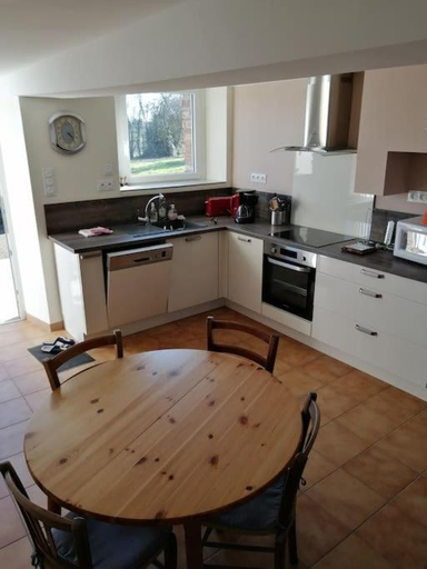 Dining Room, Charmante petite maison de vacances, Orne