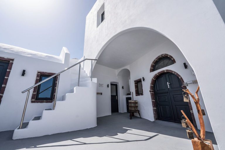 Exterior & Views 2, Caves 1880, South Aegean
