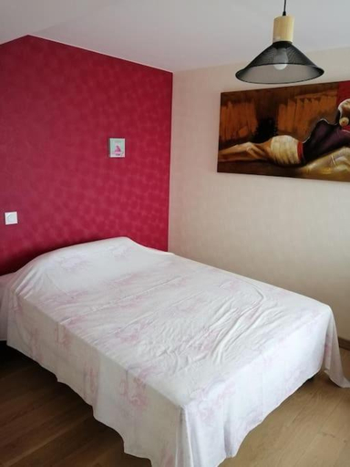 Bedroom, Charmante petite maison de vacances, Orne