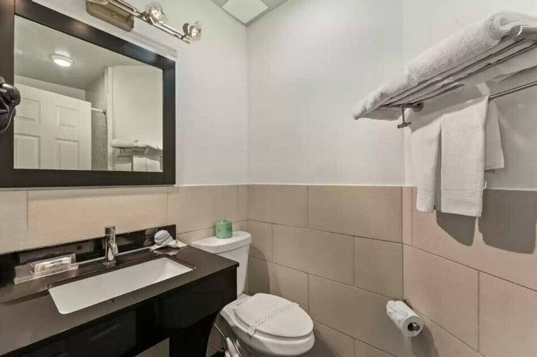 Bathroom 3