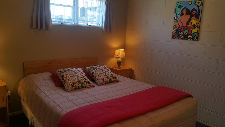 Bedroom 2, Six on Union Motel, Rotorua