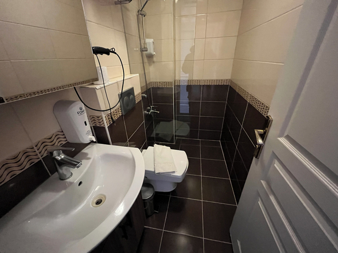 Bathroom 5, Le Safran Hotel, Fatih