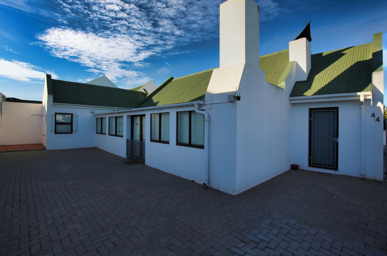 Exterior & Views 2, TokTokkie Langebaan 6 Sleeper, West Coast