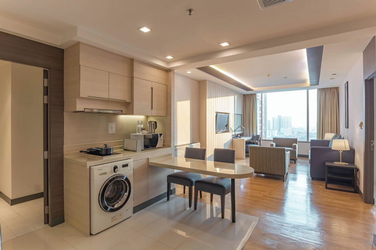 Dining Room 10