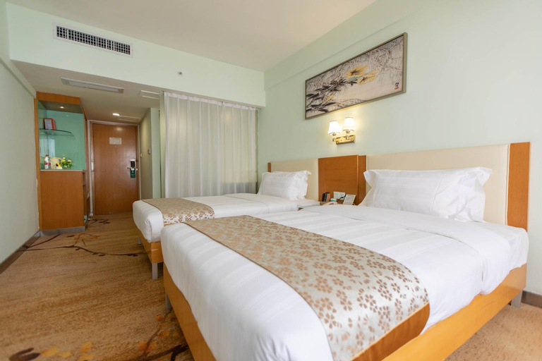 Bedroom 12