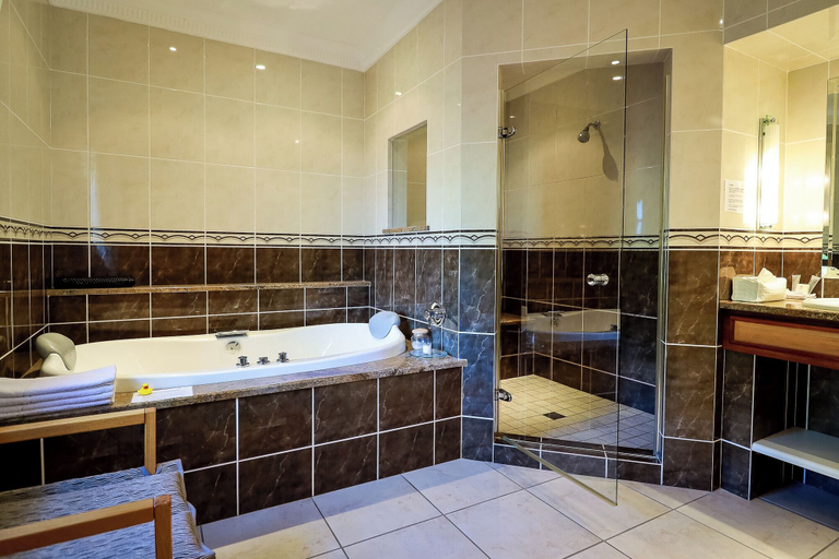 Bathroom 5, Altes Landhaus Country Lodge, Eden